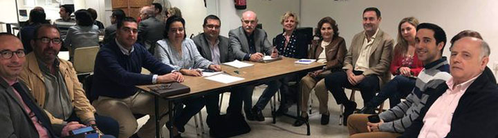 Sevilla inicia una prueba piloto para recogida selectiva de residuos en el Casco Antiguo que combina cubos individuales y contenedores