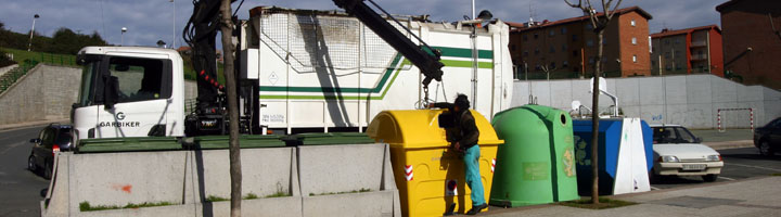 La Diputación de Bizkaia invierte 1,5 millones de euros para renovar la flota y elementos de recogida selectiva de residuos