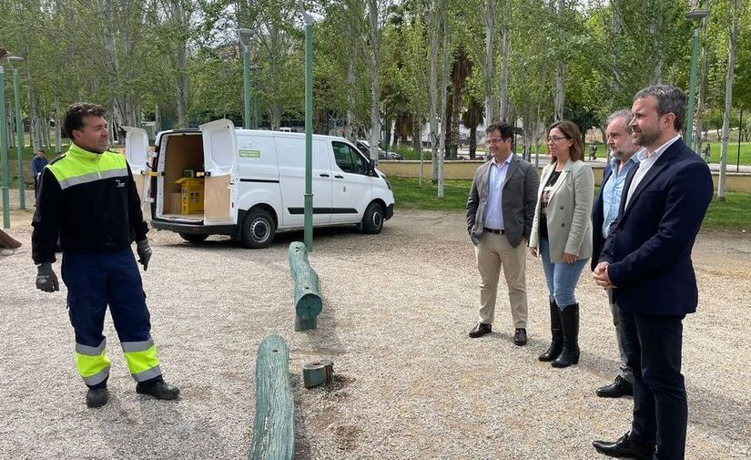 Jaén inicia la reparación y mantenimiento estable de 74 zonas de juego infantiles de la ciudad