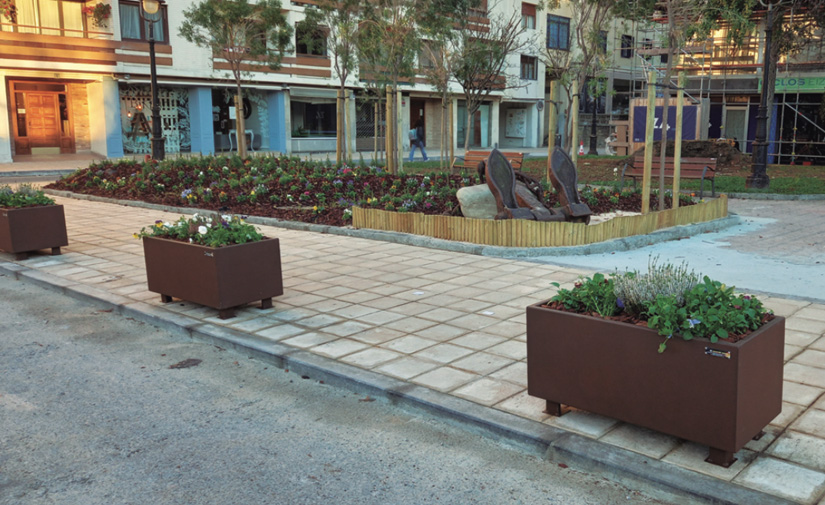 Jardineras personalizadas para protección peatonal y ornamental en Zarautz