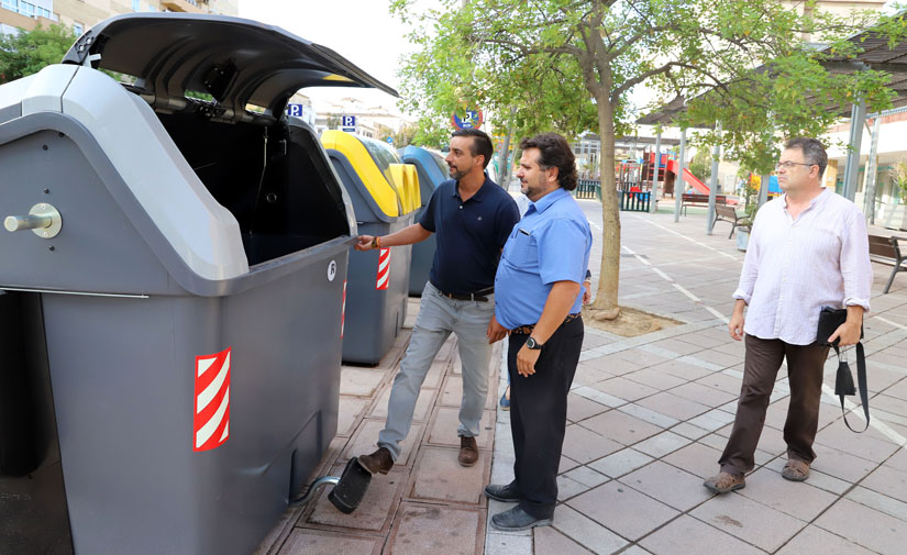 Jerez comienza la instalación de los nuevos contenedores de recogida de basuras