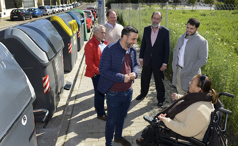 Jerez ya cuenta con los primeros 74 nuevos contenedores accesibles para personas con discapacidad