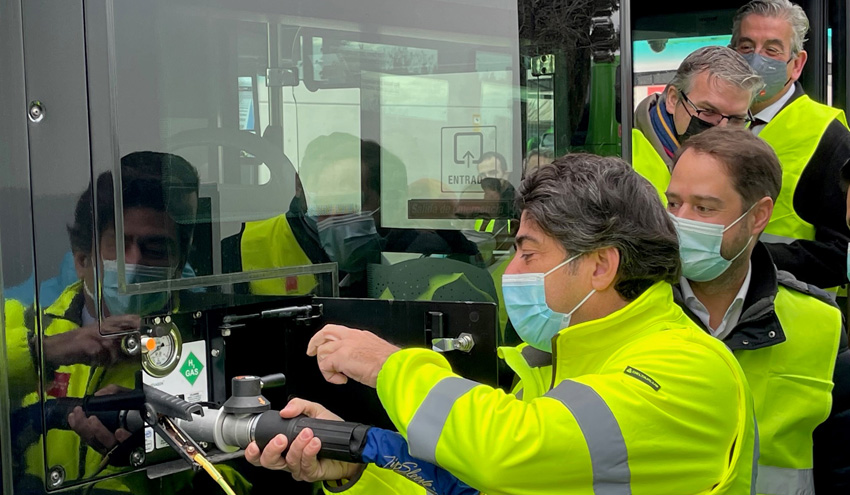 La Comunidad de Madrid pone en marcha el primer autobús impulsado con hidrógeno en la región