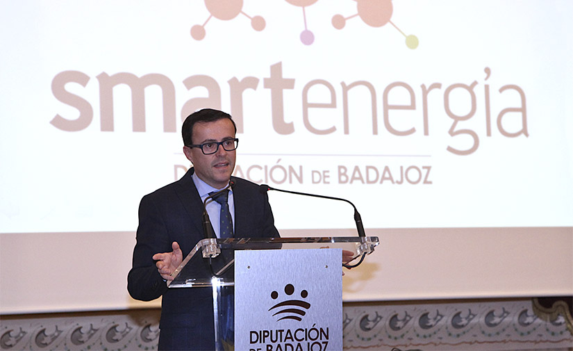 La Diputación de Badajoz presenta un ambicioso plan de eficiencia energética dotado de 27,5 millones de euros