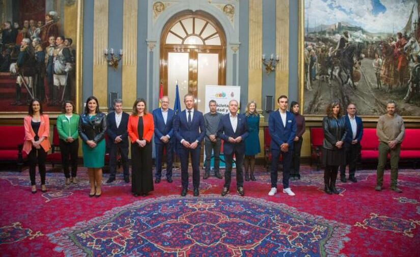 La estrategia de movilidad sostenible y uso de la bicicleta de Logroño llega al Senado