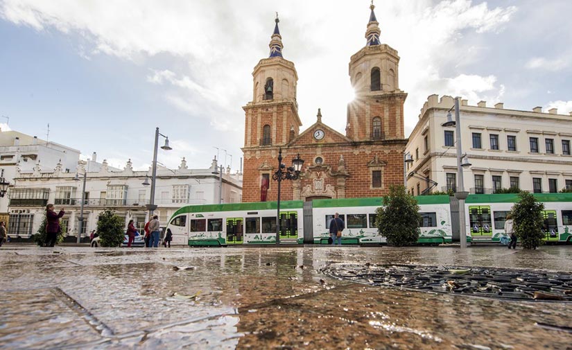 La Junta de Andalucía adjudica el mobiliario urbano en el trazado del tranvía en San Fernando