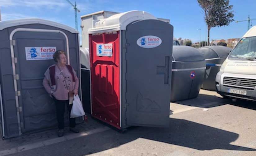 La Junta de Gobierno Local de Almería adjudica el contrato para la instalación de cabinas sanitarias ecológicas en los mercadillos de la capital