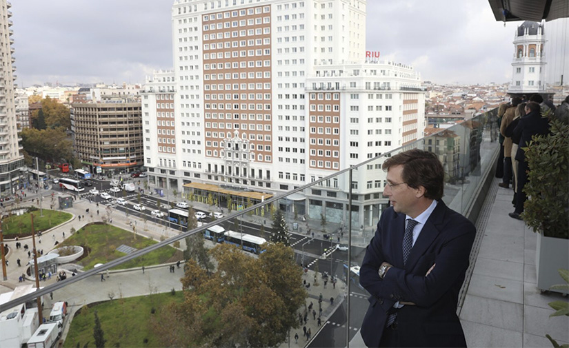 La plaza de España reabre al público tras su renovación integral