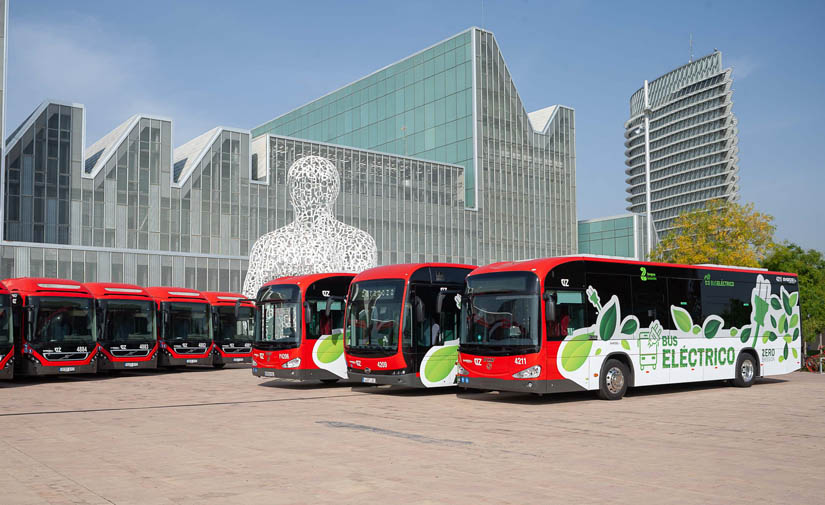 La red de transporte público de Zaragoza incorpora los primeros cuatro buses eléctricos