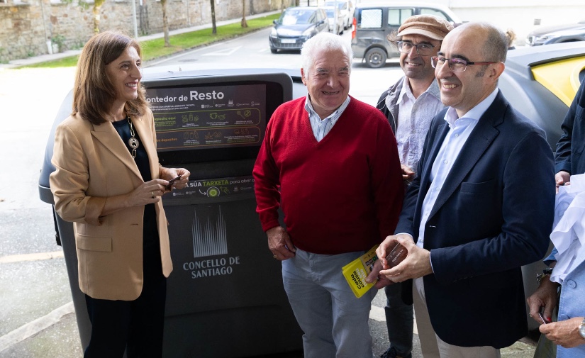 La Xunta prueba contenedores con identificación para mejorar la separación de residuos en origen