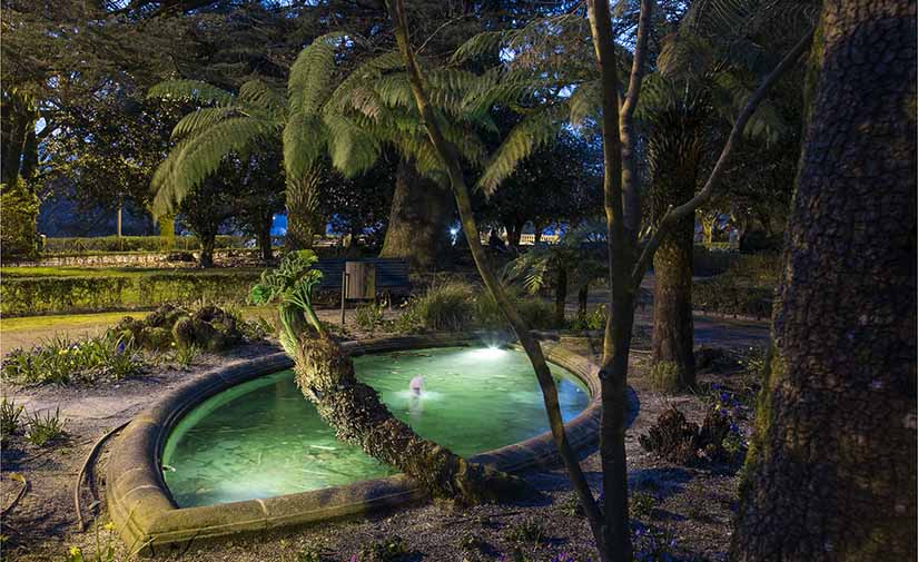 Las fuentes de la Alameda Compostela lucen restauradas y con nueva iluminación