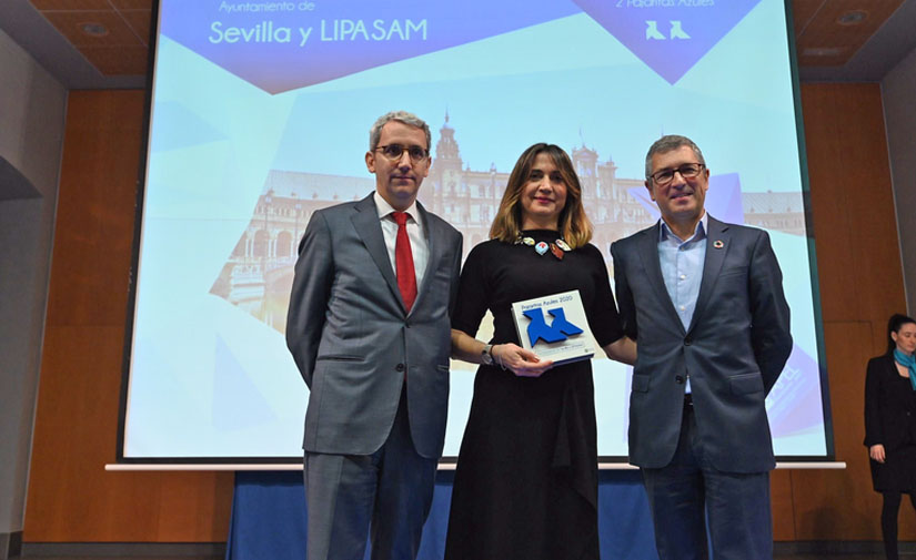 Lipasam recibe dos Pajaritas Azules por su excelencia en la gestión del reciclaje de papel