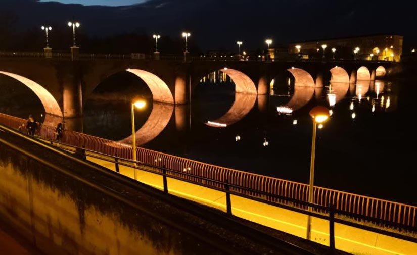 Logroño dotará al Puente de Piedra con iluminación ornamental en los arcos con 84 proyectores