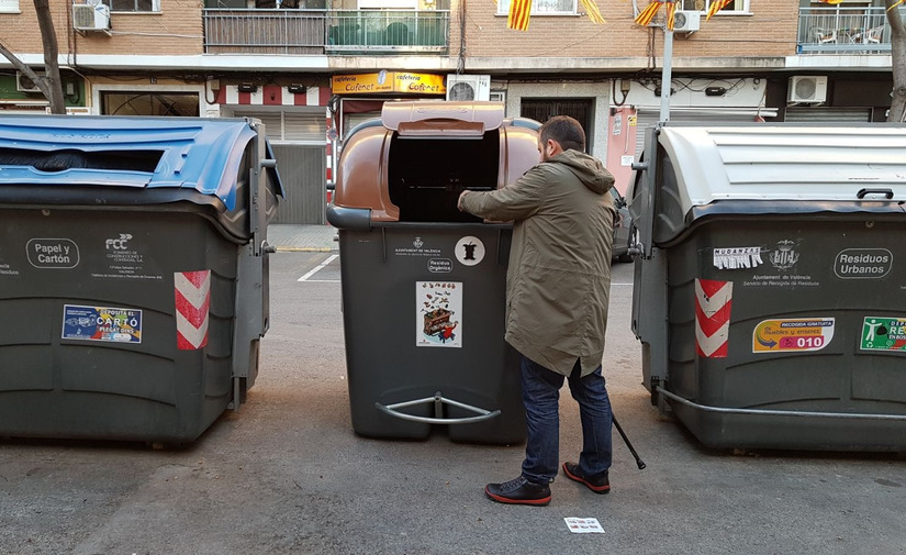 Los contenedores marrones de Valencia contarán con un sistema de identificación de uso