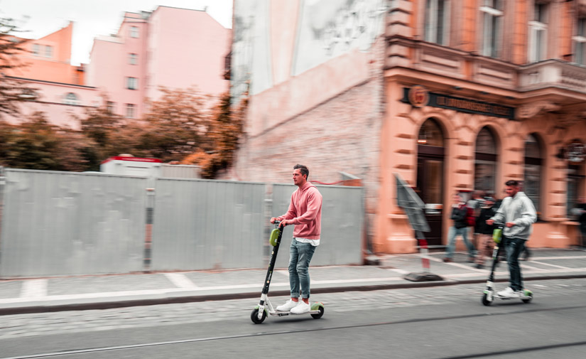 Madrid aboga por equiparar patinetes y bicicletas y por habilitar más carriles conjuntos para ambos vehículos