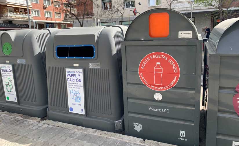 Madrid finaliza la instalación de los contenedores de aceite en vía pública y mercadillos