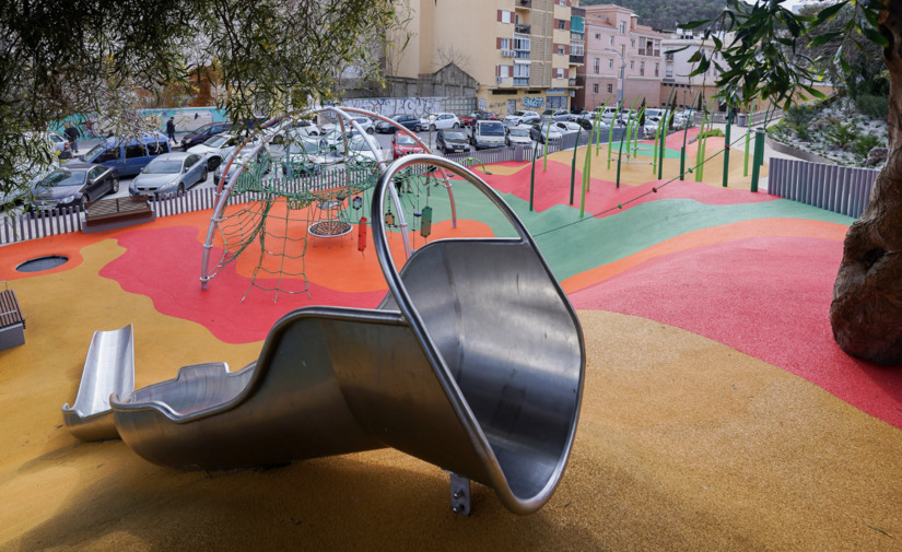 Málaga estrena nuevo espacio infantil accesible en la calle Chaves