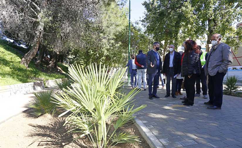 Más paseos, jardines y árboles y menos coches en la Ronda de los Tejares en Sevilla