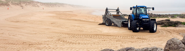 OHL se adjudica dos proyectos de limpieza viaria y de playas en Huelva