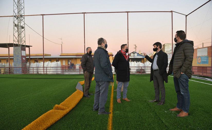 Nuevo campo de fútbol de césped artificial de Vistahermosa, Sevilla