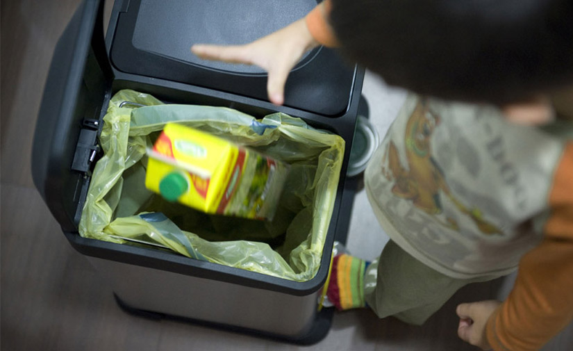 Ocho de cada diez españoles afirman reciclar en casa los envases del contenedor amarillo