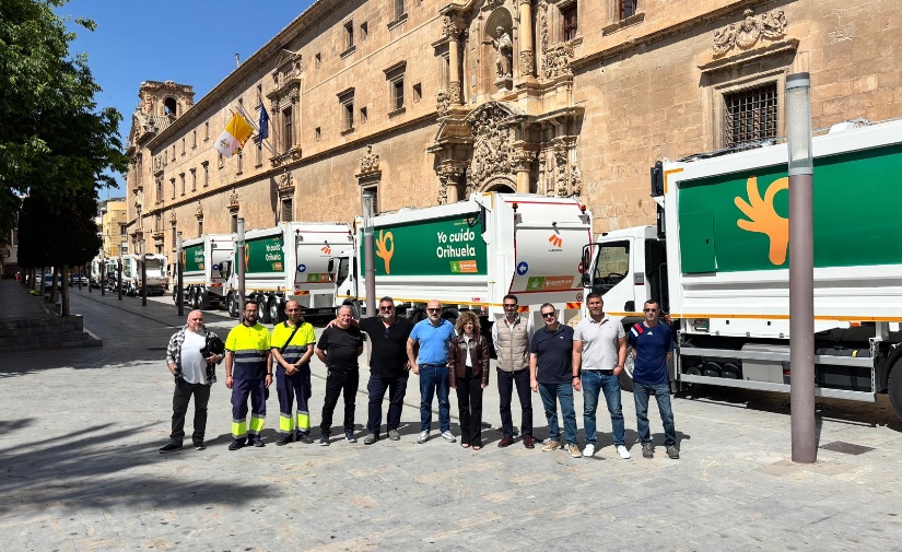 Orihuela incorpora 7 nuevos camiones de residuos y alcanza 12 vehículos renovados