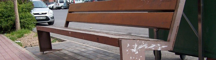 Alzira presenta una campaña de concienciación sobre el cuidado del mobiliario urbano