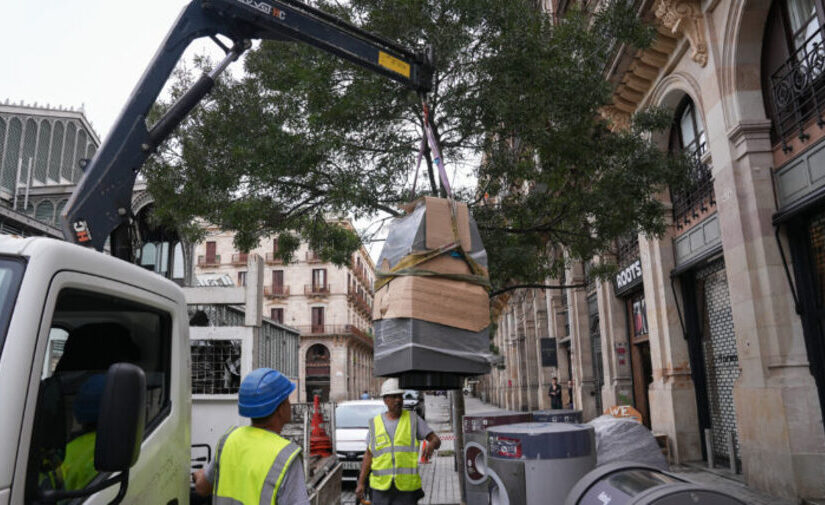 Renovación de papeleras y buzones de recogida neumática en Ciutat Vella en Barcelona
