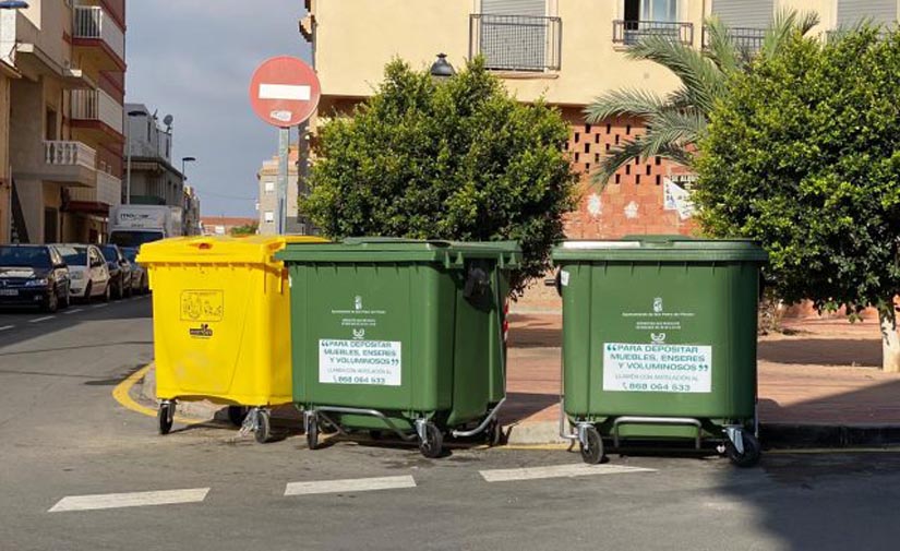 San Pedro del Pinatar renueva contenedores del centro urbano y otras zonas del municipio