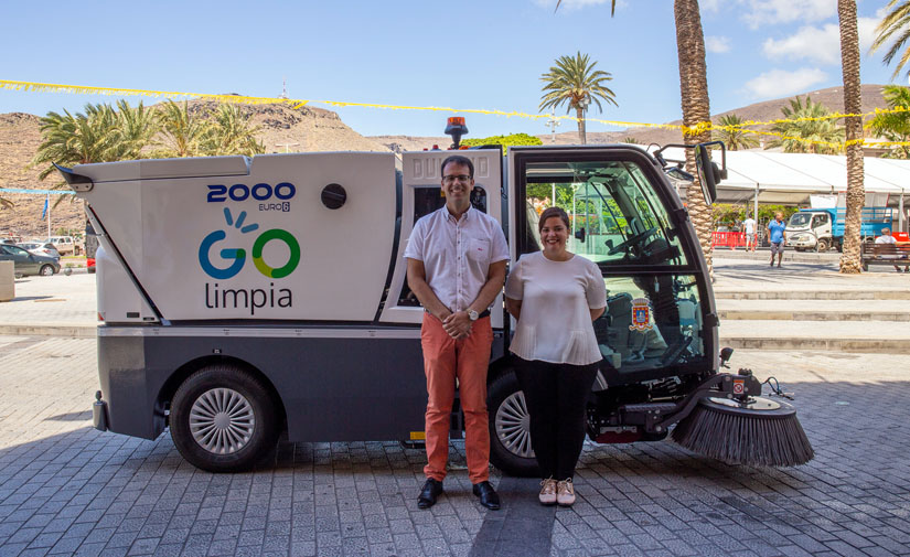 San Sebastián de La Gomera refuerza la limpieza viaria con la puesta en marcha de una nueva barredora