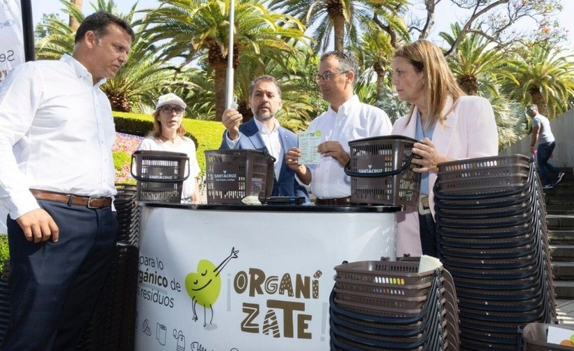 Santa Cruz de Tenerife reparte más de 1.000 llaves para contenedores de residuos orgánicos