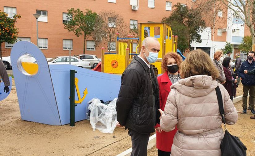 Sevilla construye un nuevo parque infantil en la calle Japón dentro de un plan de inversión de 1,5 millones de euros