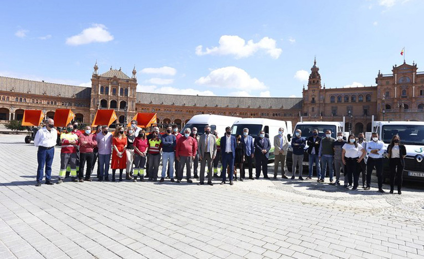Sevilla renueva la flota de vehículos para mejorar la conservación de jardines históricos
