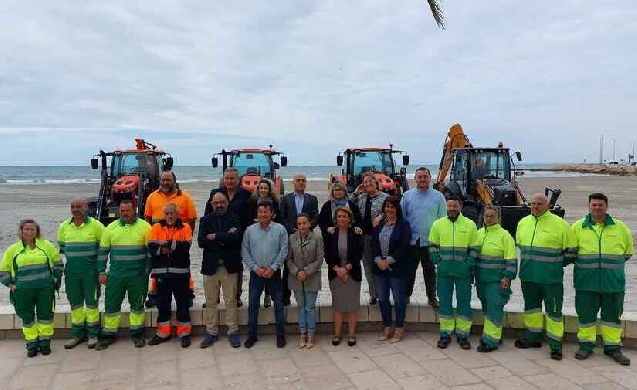 17 nuevos equipos de Urbaser para la limpieza de playas en Santa Pola