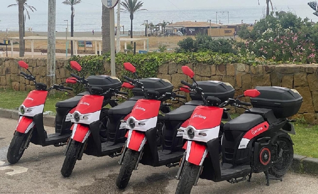 ACCIONA activa su plan de movilidad estival sostenible en municipios turísticos de Cádiz y Valencia