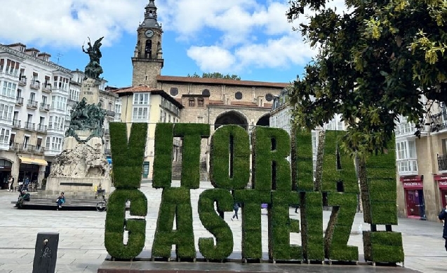 ACCIONA gestionará durante diez años la limpieza y recogida de residuos de Vitoria-Gasteiz con una flota casi libre de diésel
