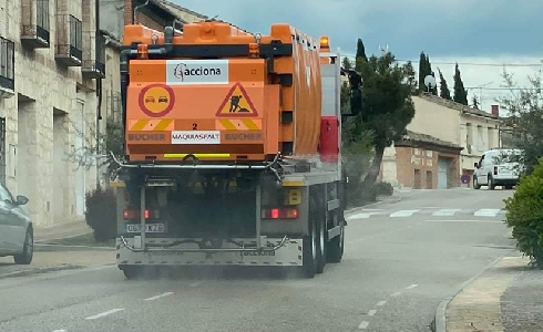 ACCIONA Mantenimiento de Infraestructuras adecúa vehículos de conservación de carreteras para desinfectar vías públicas