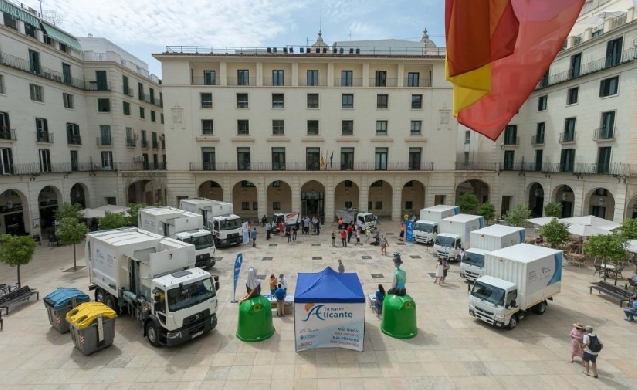 Alicante duplica la recogida de envases y casi cuadruplica la de cartón en una década, según datos de Ecoembes