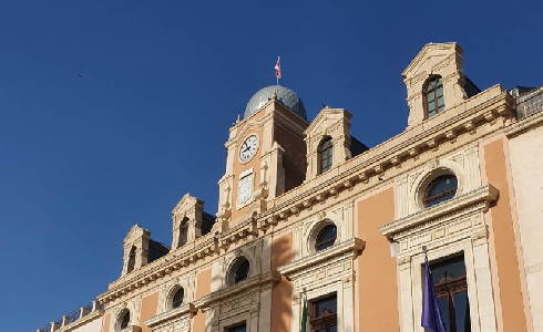 Almería auditará hasta treinta dependencias municipales para conocer el gasto energético real y poder reducir la huella de carbono