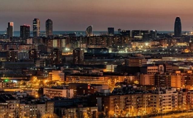 Barcelona invertirá 20 millones en 58 proyectos de mejora urbana en los distritos en 2025