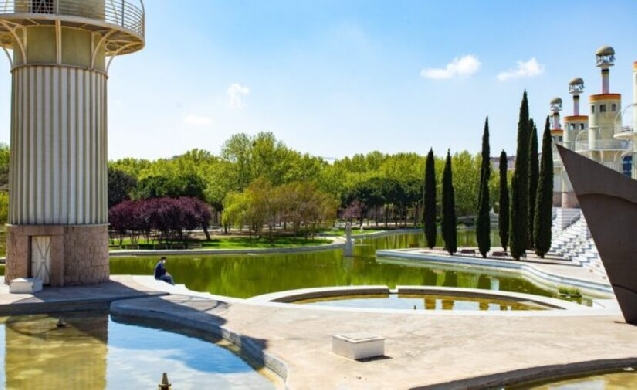 Barcelona reactiva sus fuentes ornamentales y refuerza el arbolado urbano tras la fase de alerta por sequía