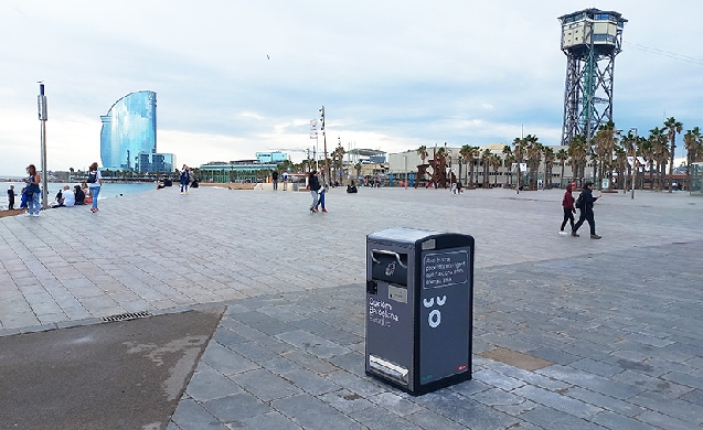 Barcelona ya cuenta con papeleras compactadoras Bigbelly potenciadas con energía solar