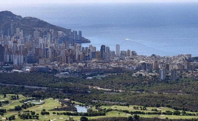Benidorm saca a licitación la compra de 1.800 contenedores para recogida selectiva por 1,7 millones