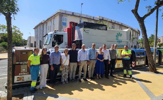 Cáceres moderniza la recogida de residuos con 570 nuevos contenedores y cuatro vehículos de última generación