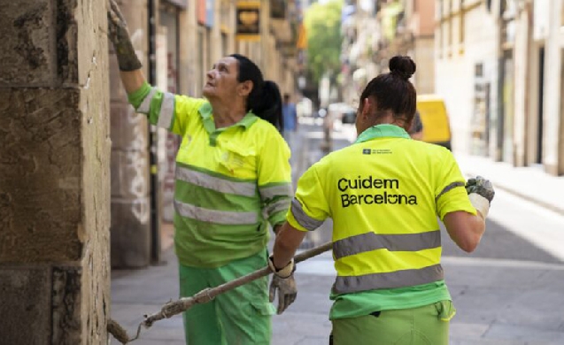El nuevo servicio de limpieza y residuos de Barcelona culmina su despliegue