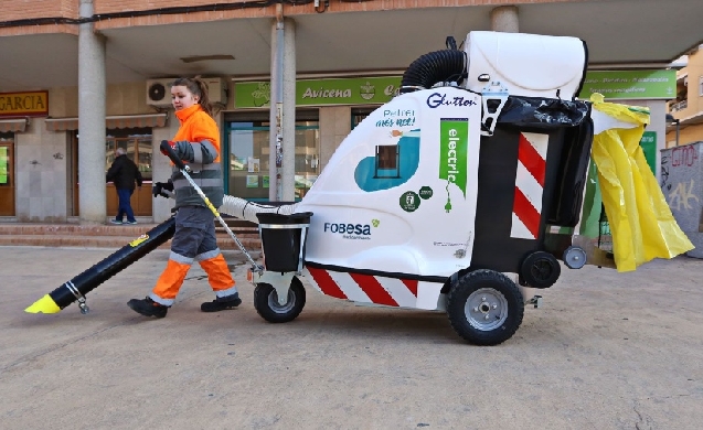 El Ayuntamiento de Petrer amplía cinco años el contrato de limpieza viaria y gestión de residuos