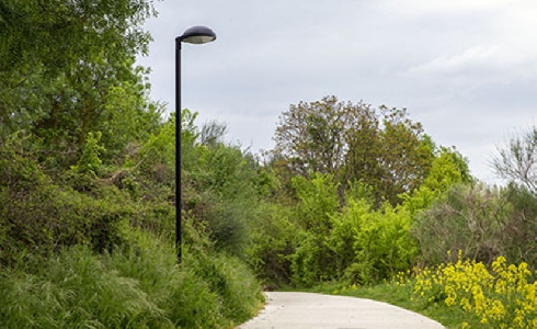 El camino de Berroa incorpora nuevas luminarias LED respetuosas con el entorno