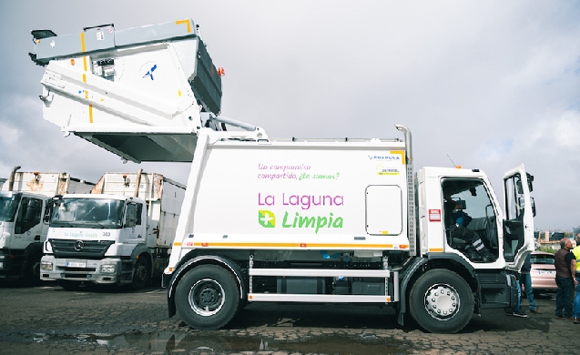 El municipio tinerfeño de La Laguna suma dos vehículos de carga trasera para recogida de residuos
