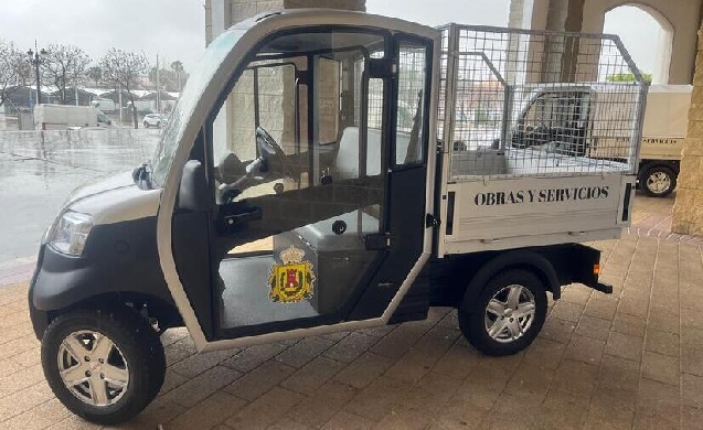 El municipo gaditano de Los Barrios incorpora vehículos eléctricos de Riversa para modernizar su flota urbana