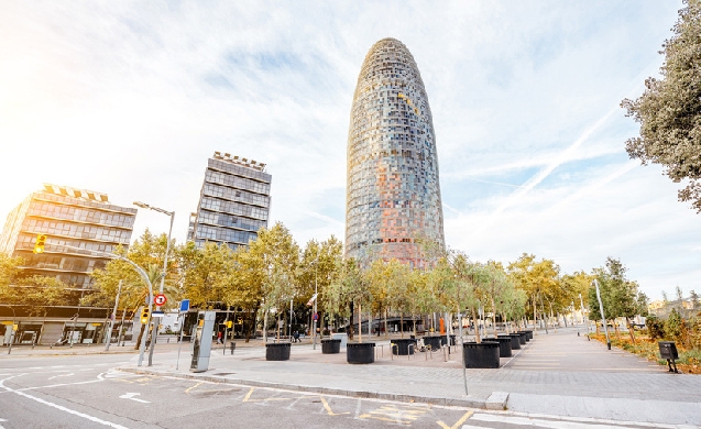 Gestión eficiente de edificios de oficinas y gubernamentales: metodologías, métricas y casos en Europa